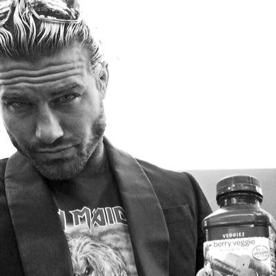 OhioanTwerker's profile picture. Probably just the best of everything. God's best creation. Comedian paying the bills but whatevs', I got to take your girl for lunch.