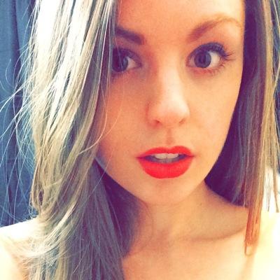 leannaginsburg's profile picture. 