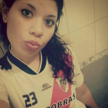 Quiero despertarme quiero entrgarme me quiero ENAMORAR♥♪