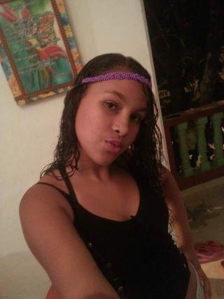 yanelyspretty's profile picture. 