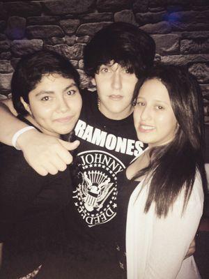 Eres la mejor amiga del mundo.- @MontserratLeonT