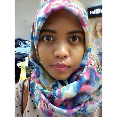 Lagi-lagi twitter baru || economic and financial education UNNES'11 || ♥parents ♥sisters ♥cousins || sedang berjuang untuk skripsi || path: sani MFS