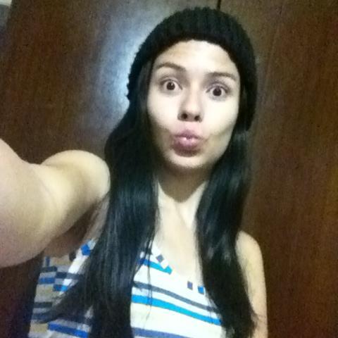 C A R G A N D O . . . .