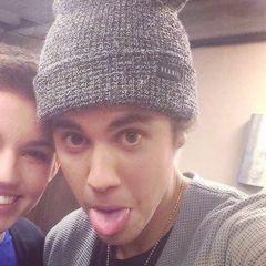 Lembrei vocês, então sorri!                             ♡ DL ♡ JB ♡ FLY ♡
