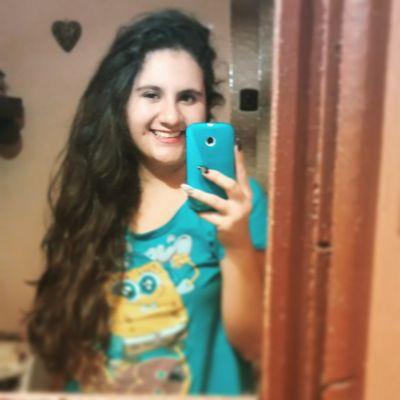 MonserratVengas's profile picture. Music❤
Food
Wifi✨
And Friends