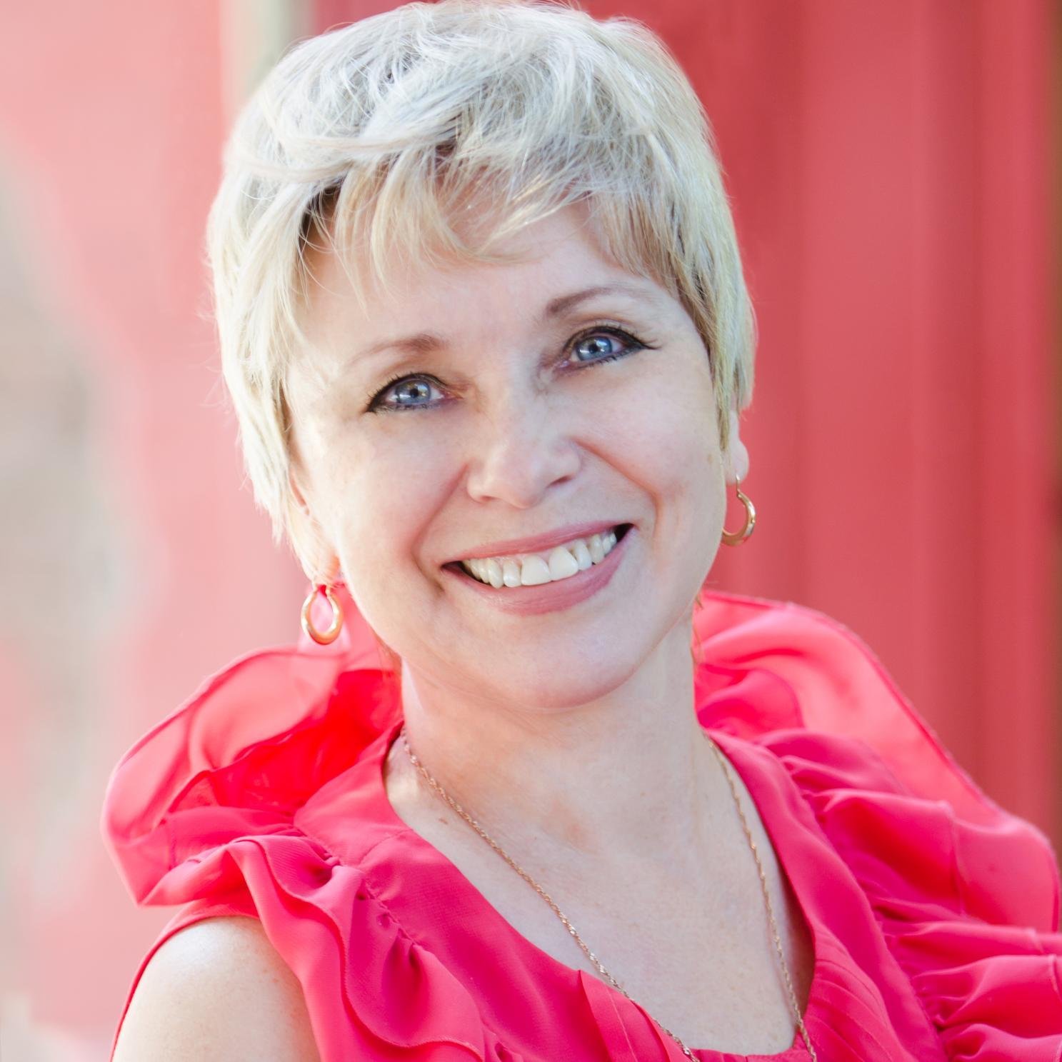 iiperova's profile picture. директор Астраханской государственной картинной галереи имени П.М. Догадина