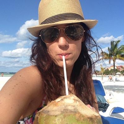 YvonneAGC's profile picture. Compartiendo #LoQueHoyAprendí 💡de la #VidaDeCasada 💑🏠 y la de #emprendedora Mi hobby es viajar #Traveler🔝🌎Búscame en Facebook y YouTube: YvonneAGC