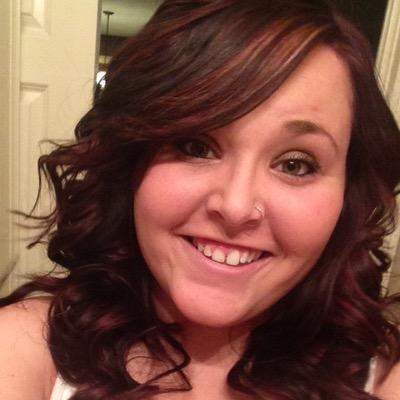 Hay_Christine's profile picture. name's hayley, followwww :)