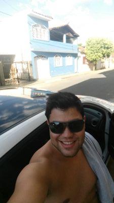Todo meu conhecimento é uma questão de força de vontade e fé.