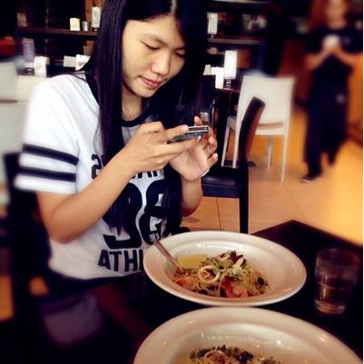 I'm a girl called CongYi who like to smile a lot. I'm Sagittarius, born on 3rd December 1994. From Malaysia. Ordinary, general but unique. I ❤ Rynn lim so much.