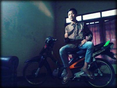 Follow me? Follback? Just
Mention! atau Mention for
follback!
