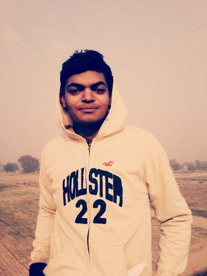 ITI in keshav vidyapith collage add me on whtsapp 8386ooo593