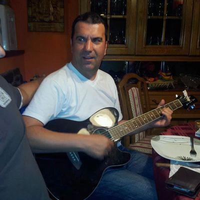 v_boskovic's profile picture. 