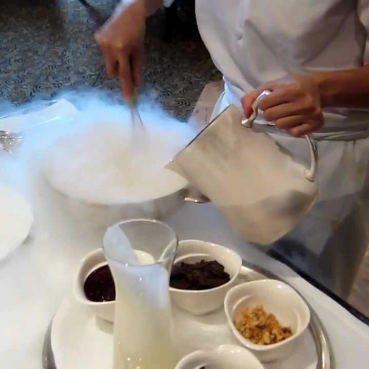 Suppliers of liquid nitrogen to the catering, medical and engineering sectors across the UK
Tel 01623 621600  Email enquiries@mansfieldcryogenics.co.uk