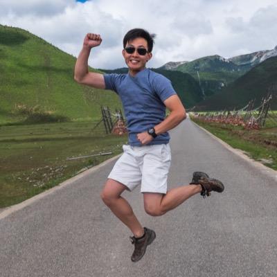 monoclebarnacle, or also known as Danny Wong. A tech loving geek who likes things with a dash of honesty. Also loves music, food and photographing the everyday.