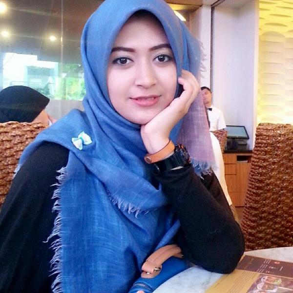 Bahagiaku kamu, masa depanku kita