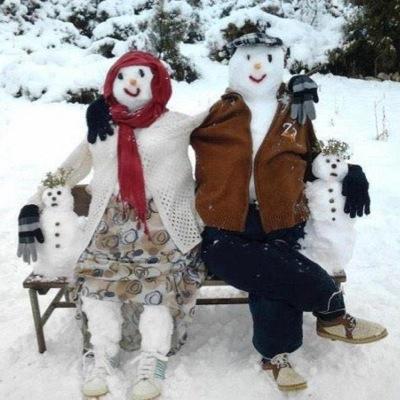 takip etmeyi severim takip edenden ötürü. takip yoksa takip etmek de yok.