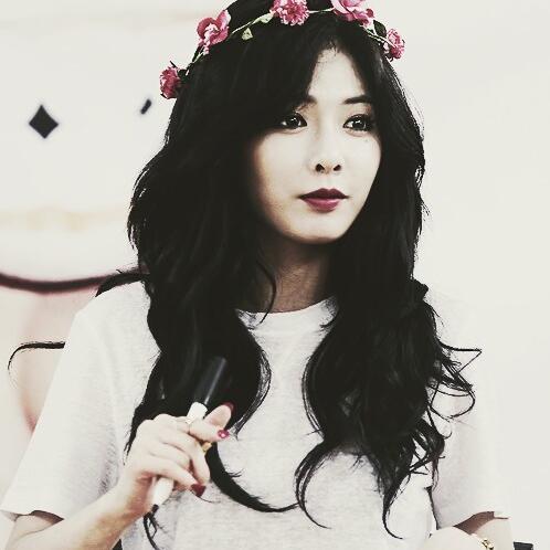 hyunaeyo's profile picture. 16÷4