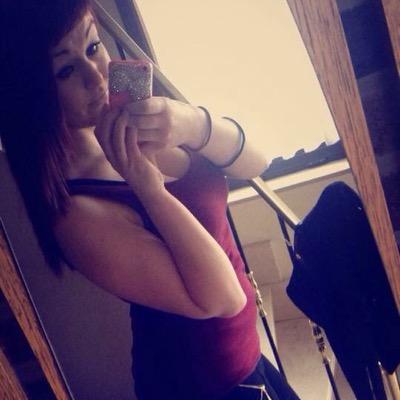 Tessyyx3's profile picture. 