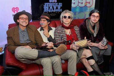 Just an account for the fans of 5SOS!! We love you Ashton, Luke, Calum and Michael!!! ❤️EDINBURGH❤