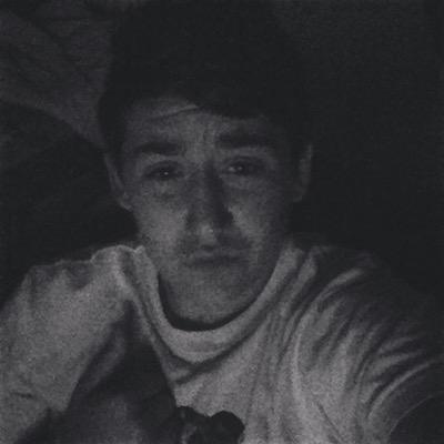 I am a trickshoter & sniper on Xbox one I record! gt: Kzuunt Prince . I AM Kuunt ♥️ Player Xbox one ♥️ I would like a sick clan! ♥️
