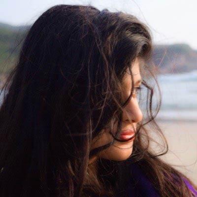 Journalism student. Writer. Music lover. /verba volant, scripta manent: words fly away, writings  remain/