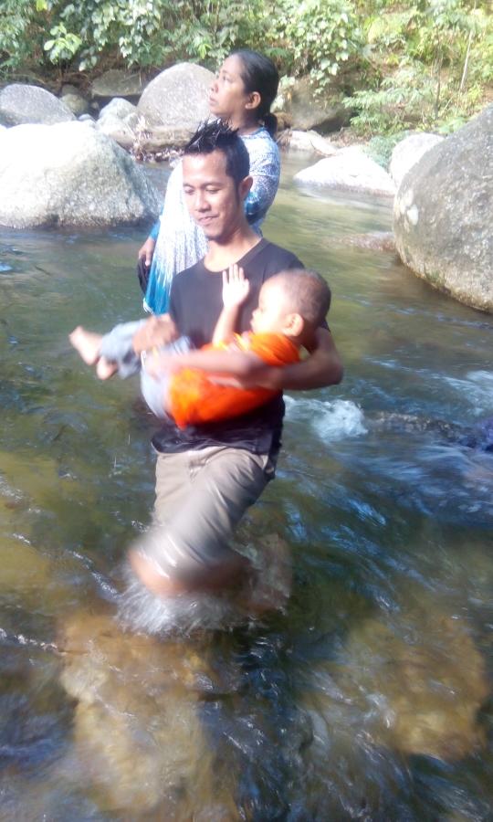 sendirian..berharap dan terus berharap paada nya.