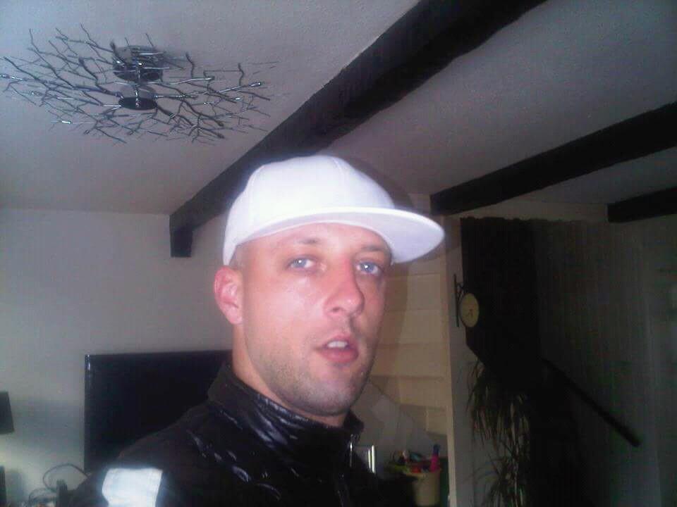 Mc and songwriter. Member of the  Bubble in Crew.    [B-I-C] GRIME