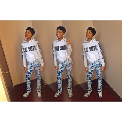 Follow My Other Twitter : ManiizzManiizz && Follow Me On IG @ Prvtty.mvnii2