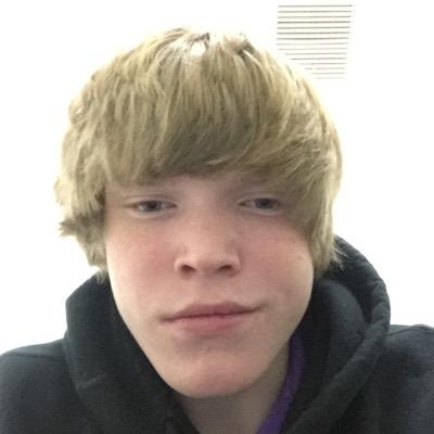 sup I am 19 soccer player