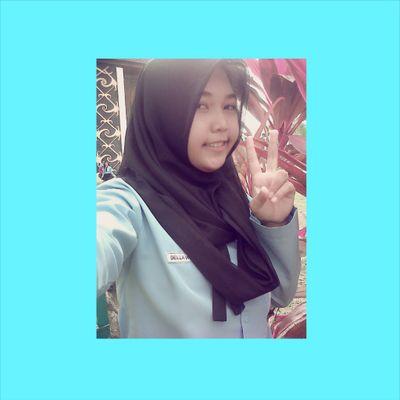 della|BTI-X akuntansi| 02 desember 1998| kalo udah bise buat orang tertawa itu udah buat kite senang| lajang:'D|