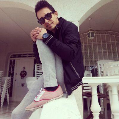 RamiroBejar's profile picture. Ser feliz