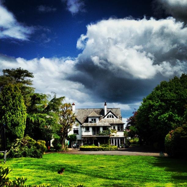 Irish hospitality at its best. Luxury ensuite accomm., Stunning sea views, Gourmet breakfasts, 30 Coolest B+Bs in Britain-The Times