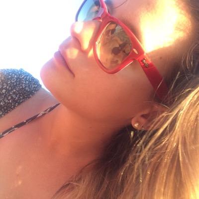 EiraleSofia's profile picture. No esperes tenerlo todo para disfrutar la vida, ya tienes vida para disfrutarlo todo. Contadora