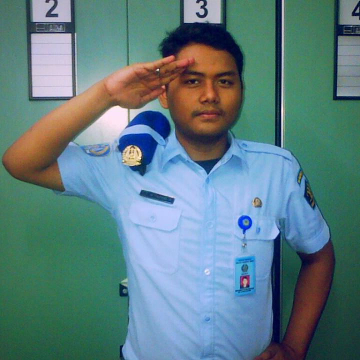 ingin menjadi dirisendiri 
ta'k pernah berhenti untuk mengejar mimpi yang dianggap orang lain hanya hanyalan belaka yang tak akan tercapai
