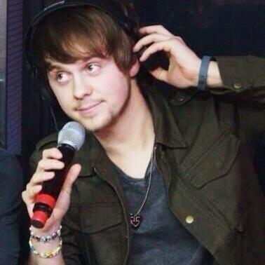I'm that sexy drummer from Ellington and the Others. Engaged to my beautiful keyboardist. ||Roleplay||