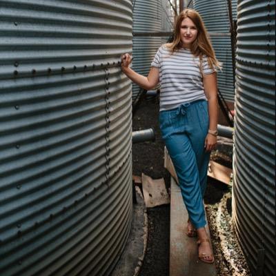AbigaleKH's profile picture. Gracefully kicked out of old account 'cause of a silly old hacker ✌️