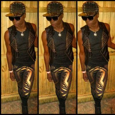 Love him/Hate him He's Still Gnna B N.I.J.E.R.A.Y
Shadier than your average
Live Life/Hu$le\No Regrets
KIK-Iam_Nijeray
#HTWN
ShadyBoiz