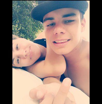 Só não é feliz quem nao sabe oque quer kk só tenho a agradecer (: