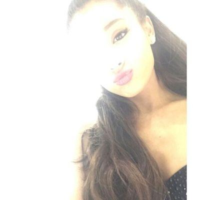 love ariana grande please foolloww me