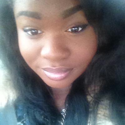 _UneDouceur's profile picture. L'eternel est mon rocher sans lui à qui irai-je? Insta: faveur_ BBM 73EE05BE