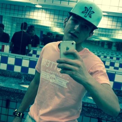 segue la no instragram sigo de volta ✌️
@Denny0004