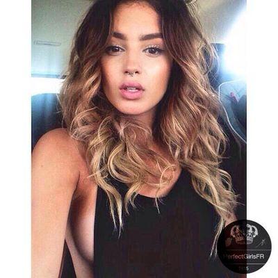 Tenue et photo juste pour filles