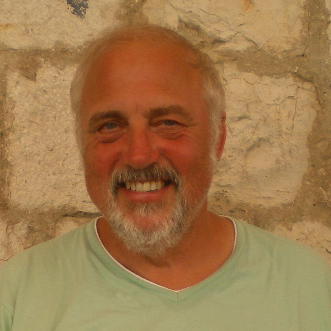 Writer of historical novels Studied church history at Oxford Uni. Magna Carta Medieval DNA. Genetics, Trauma, Migraines Diabetes ME/CFS Portsmouth Football Club