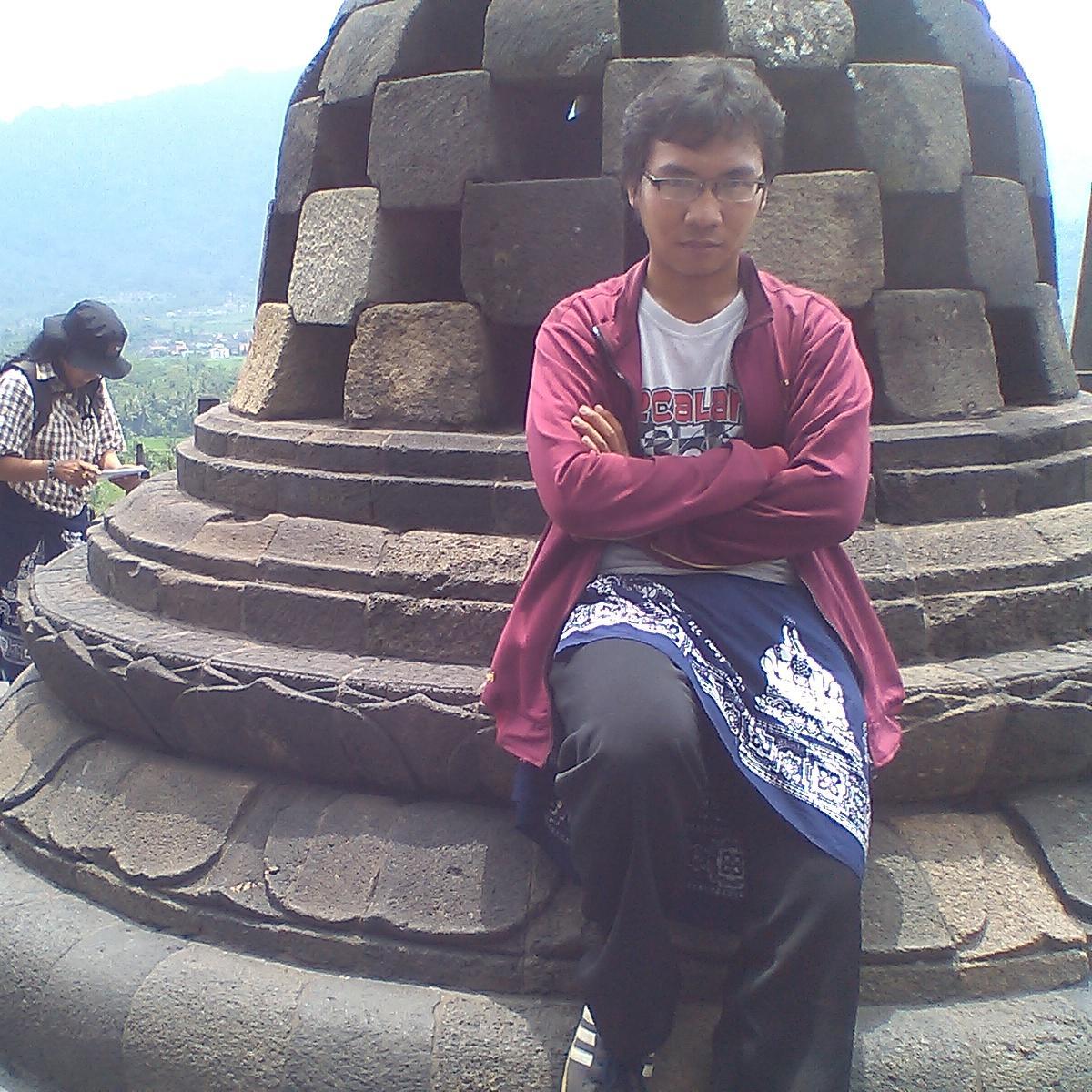 aku?? aku adalah apa yang diriku yakini dan apa yang aku lihat dimata orang lain.. :)