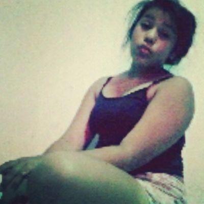 Hazte un tatuaje debajo del ombligo con una flechita que diga que eso es mio ♥ :3