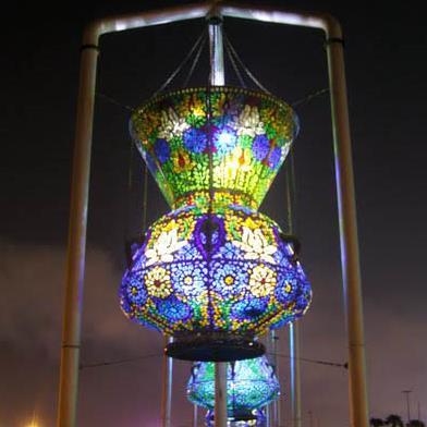 ساعد ولاتنتظر