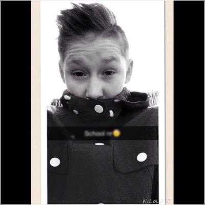 Mason HughesSwfc⚪️Teen14 years old1⃣4⃣ Follow I will Follow back↔️
