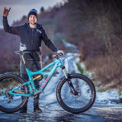 gary_forrest's profile picture. Enduro bike rider and general booner.