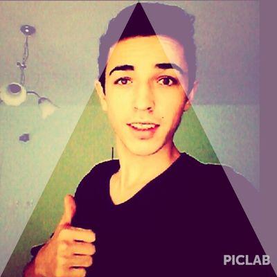 SENİ TAKİP EDİYOR